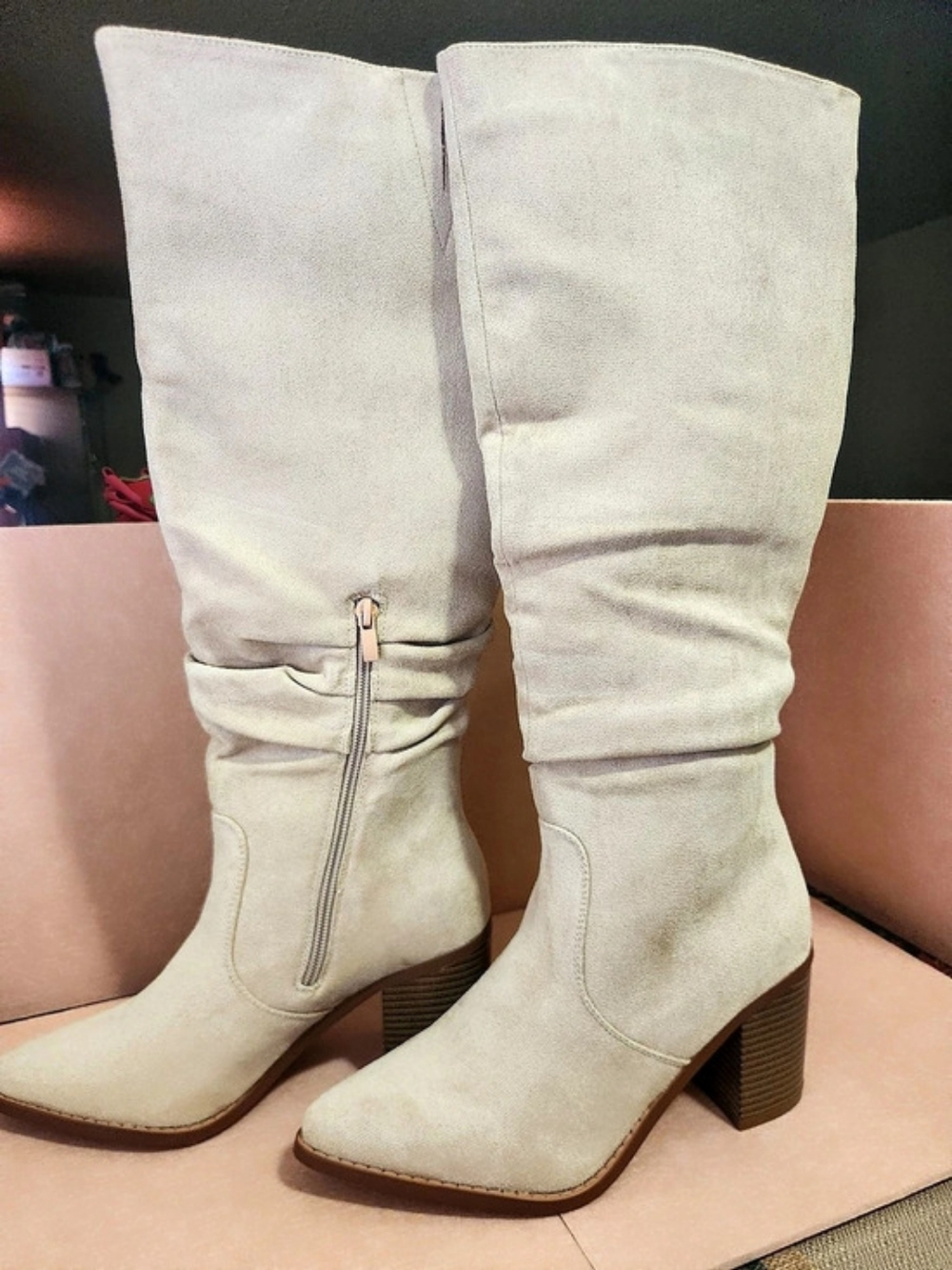 Huiyuzhi Knee High 8. 5 Beige Knee-High Heeled Boots NWT